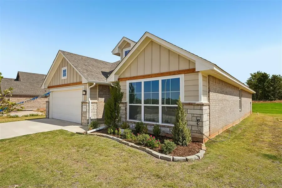 1312 Lighthorsemen Way, Choctaw, OK 73020 - #3