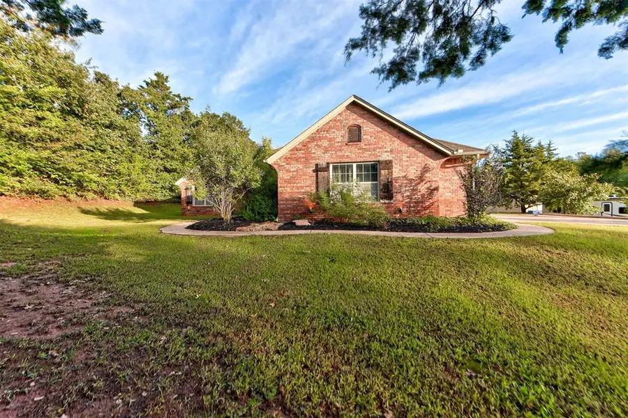 3800 Woodridge Trail, Edmond, OK 73034 - #2