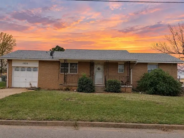 1223 N 14th Street, Perry, OK 73077