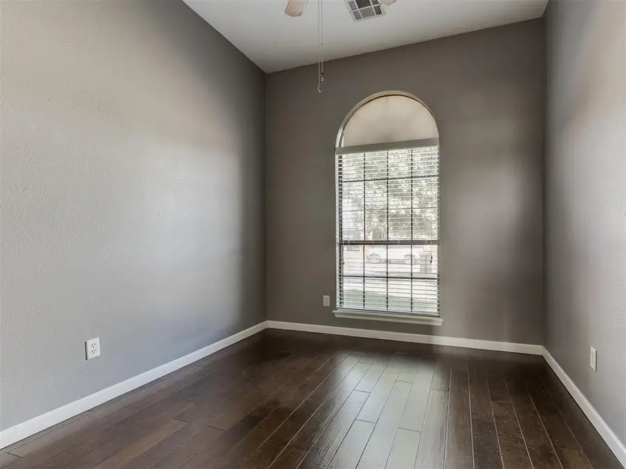 316 SE 23rd Street, Moore, OK 73160 - #3