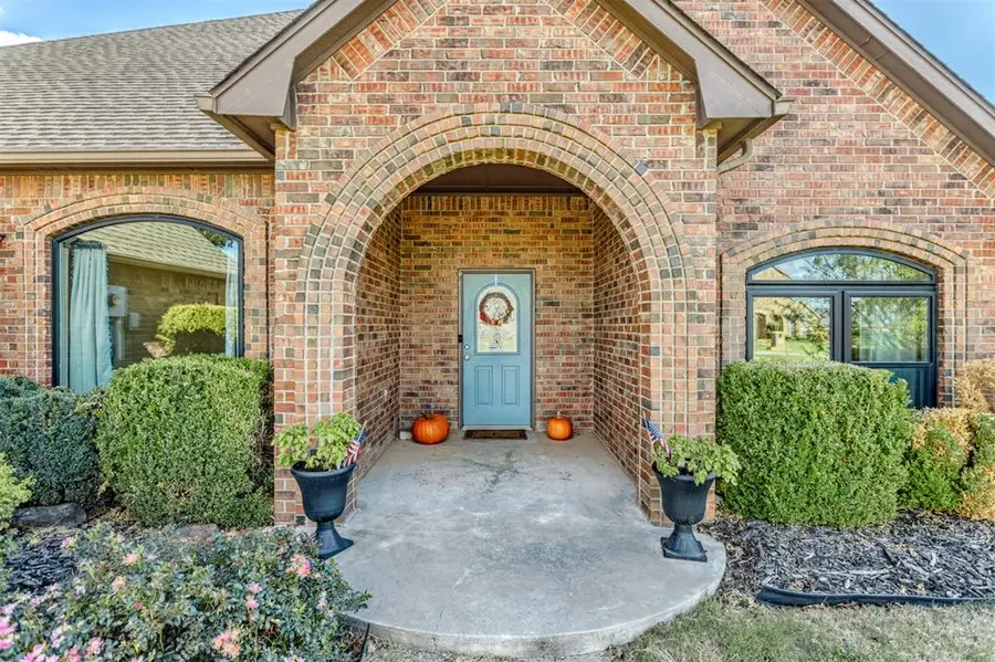 4658 Hillcrest Lane, Edmond, OK 73025 - #2