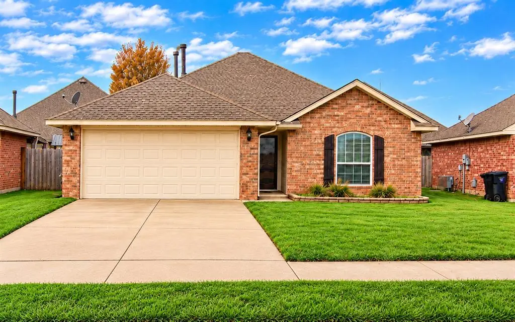 4405 Apple Blossom Circle, Moore, OK 73160 - #1