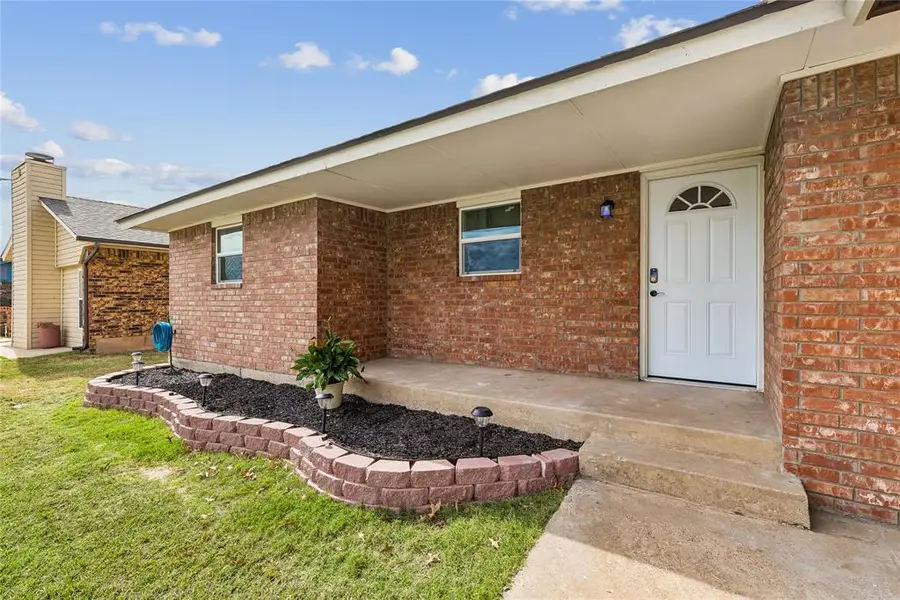 905 Crestmoor Drive, Moore, OK 73160 - #3