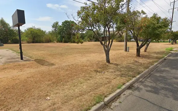 5712 E Reno Avenue, Midwest City, OK 73110