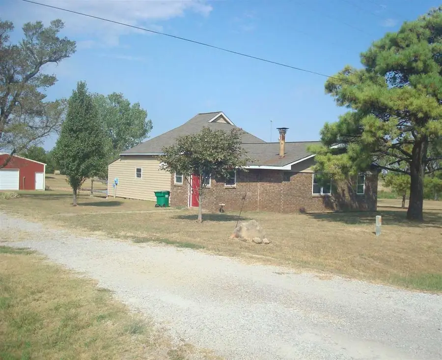 10414 N Rose Rd, Glencoe, OK 74032 - Image #2