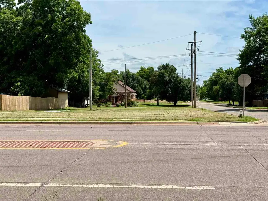1126 Fir Street, Perry, OK 73077 - #3