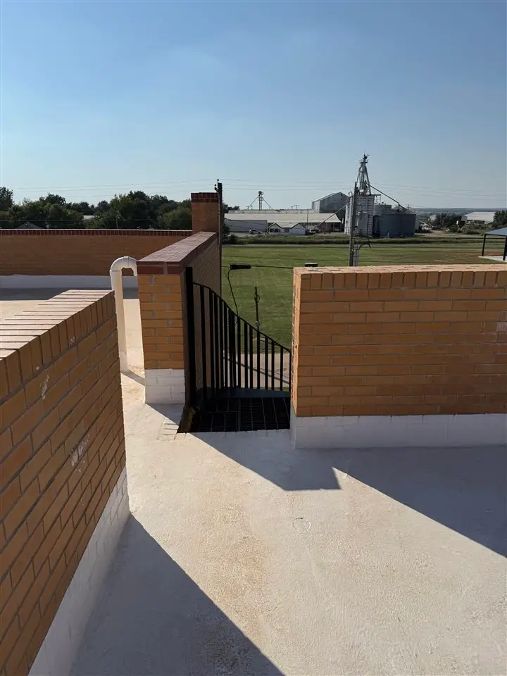 222 S Main, Hennessey, OK 73742 - Image #2