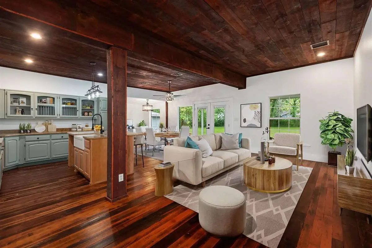 803 N State Street, Wagoner, OK 74467 - Image #1