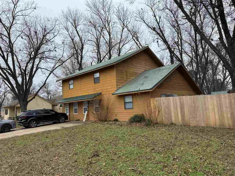 211-213 E French Avenue, Perkins, OK 74059 - Image #2