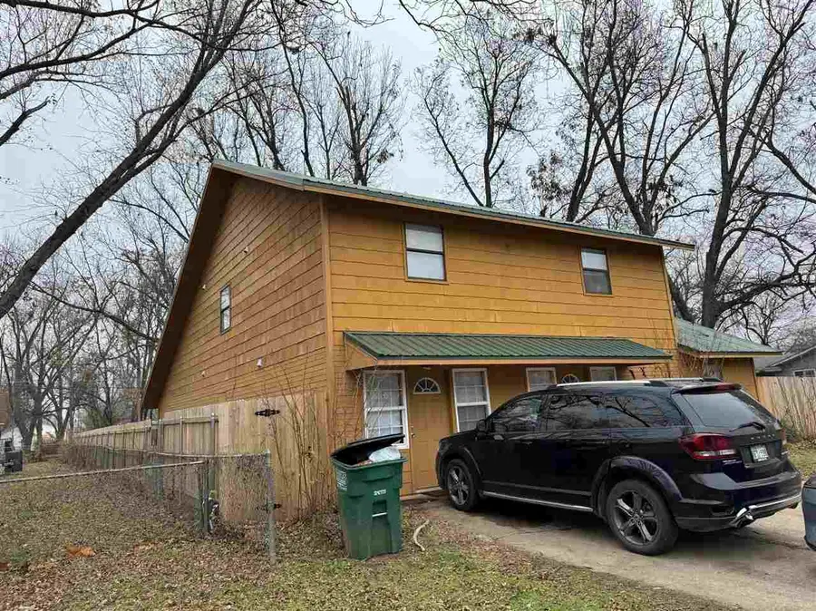 211-213 E French Avenue, Perkins, OK 74059 - Image #3