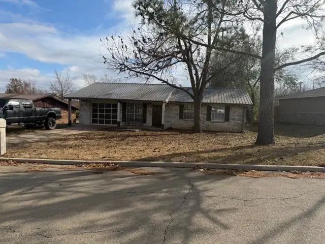 811 Parkview Dr, Cushing, OK 74074 - Image #2