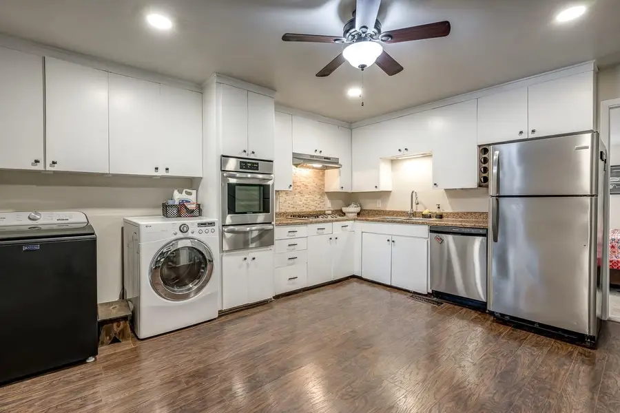 916 Holly St, Perry, OK 73077 - Image #2