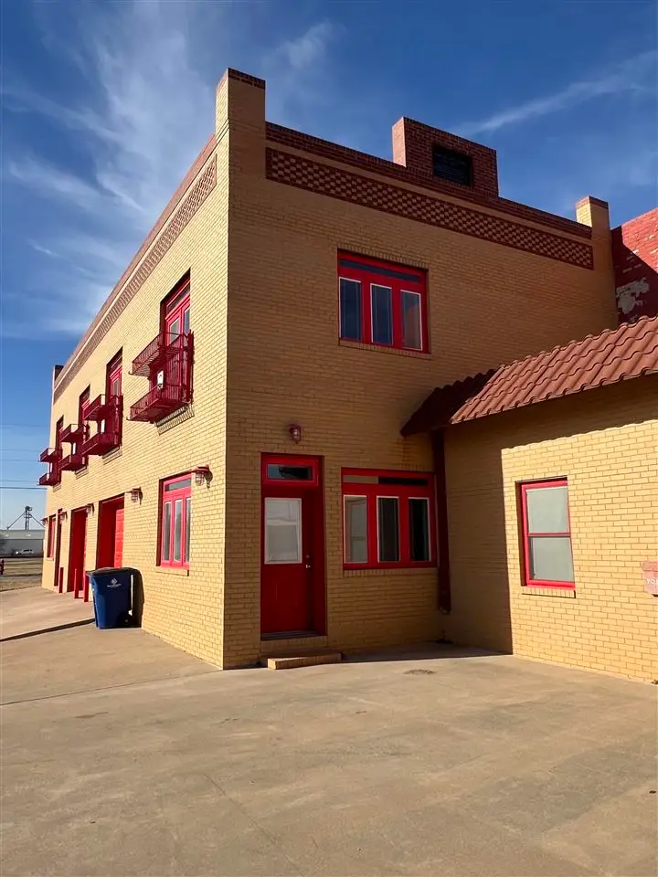 224 S Main, Hennessey, OK 73742 - #3