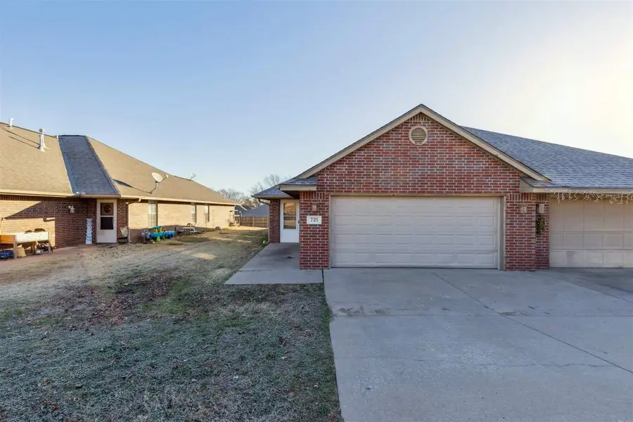 721 S Pecan Hill Street, Stillwater, OK 74074 - Image #2