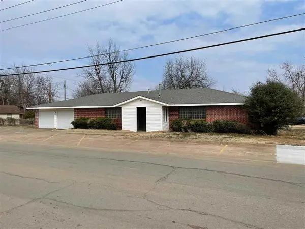 112 S Highland Avenue, Cushing, OK 74023