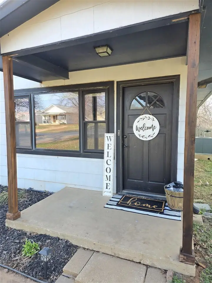 512 Ivanhoe, Perry, OK 73077-3246 - #2