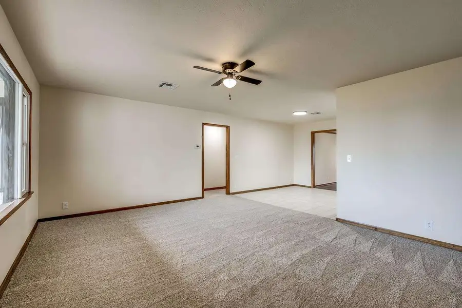 1006 Kaw, Perry, OK 73077 - #3