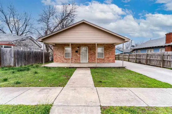 915 E Oak Street, Cushing, OK 74023