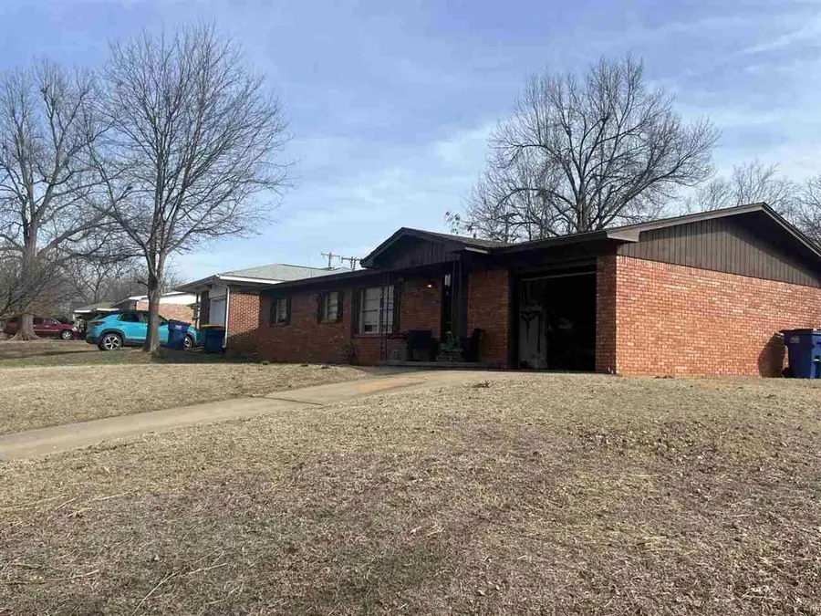 801 E Maple Avenue, Stillwater, OK 74074 - #2