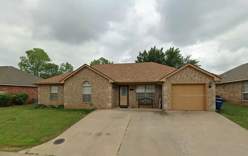 2317 E Sycamore Drive, Stillwater, OK 74075 - #1