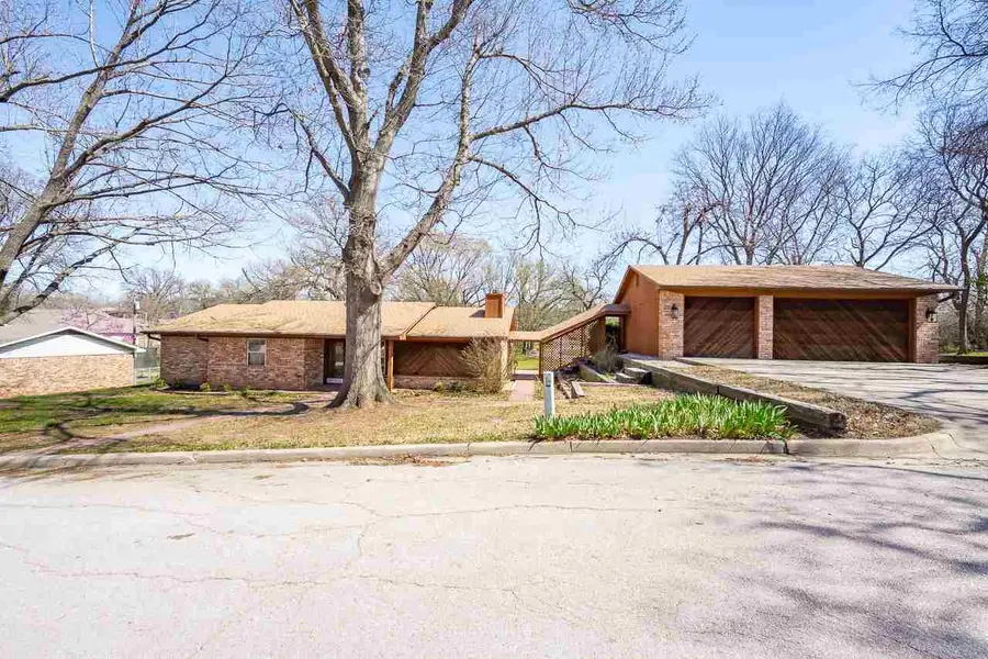 1506 8th Street, Pawnee, OK 74058 - #3