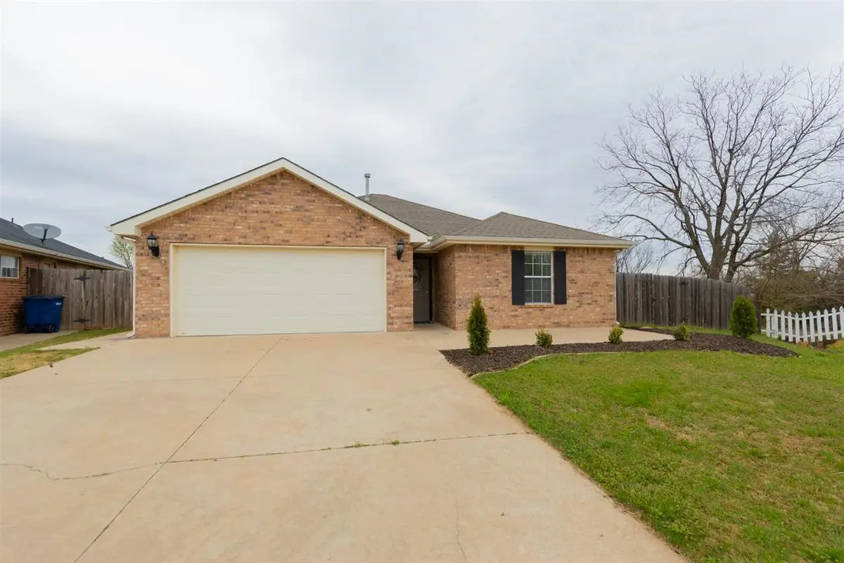 824 E Macy, Stillwater, OK 74075-0000 - #1