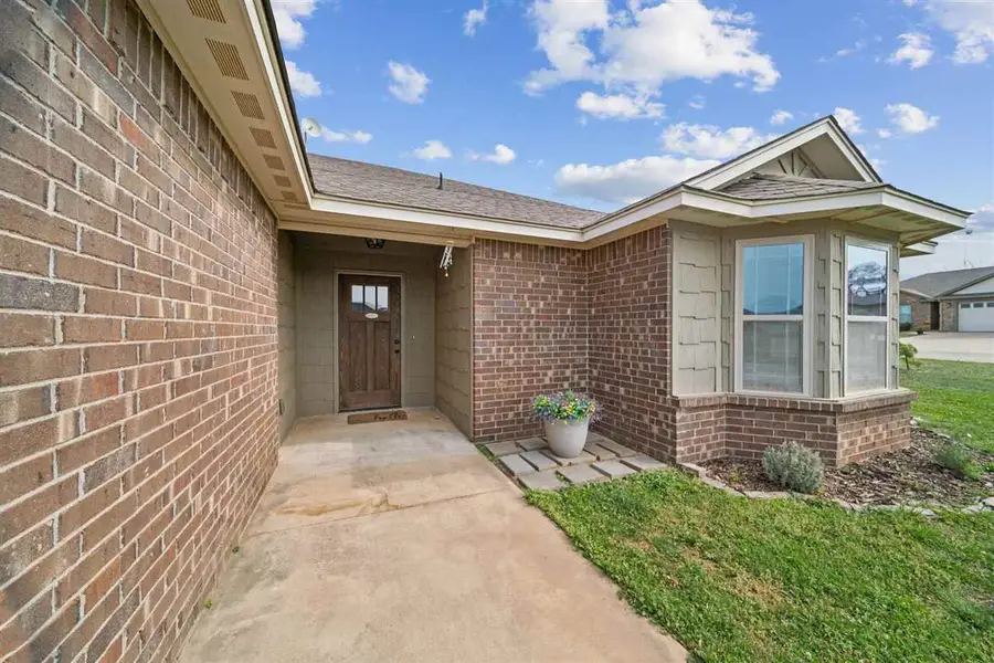 1138 Jones Avenue, Yale, OK 74085 - #3