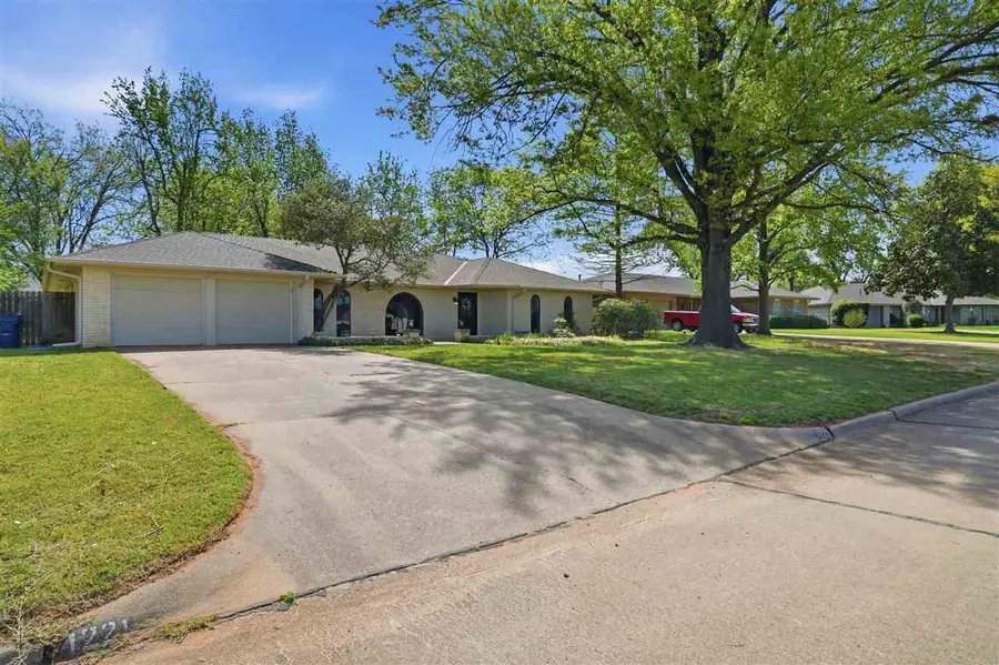 1221 S Westwood Lane, Stillwater, OK 74074-1144 - #2