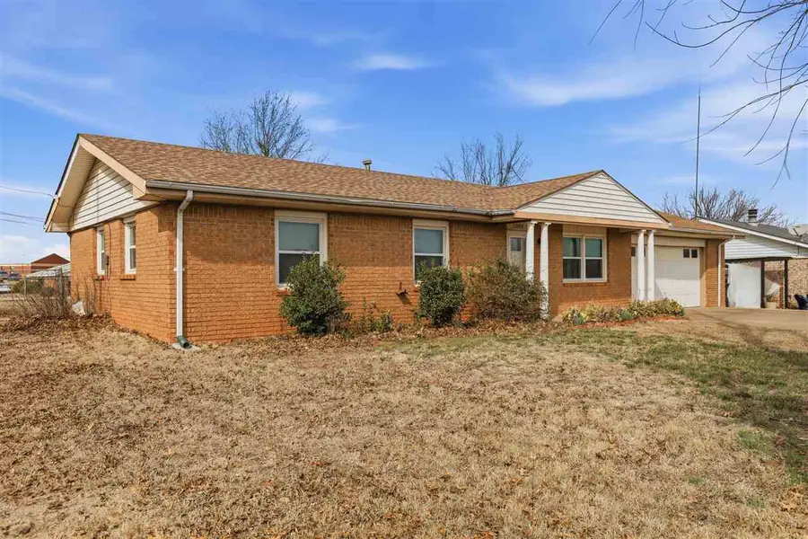 1303 N 14th, Perry, OK 73077 - #2