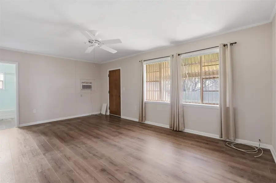 1010 N 5th Street, Perry, OK 73077 - #3