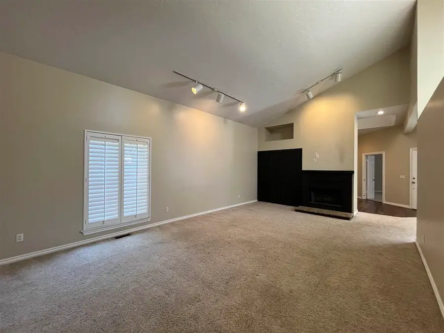 922 S Woodcrest Dr, Stillwater, OK 74074 - #3