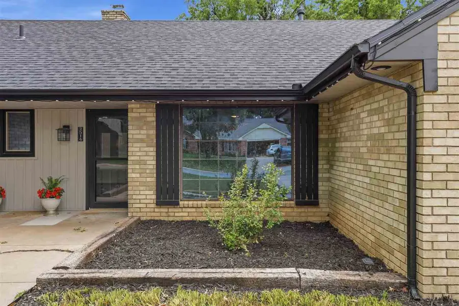 2514 Bluestem Rd., Ponca City, OK 74604 - #2