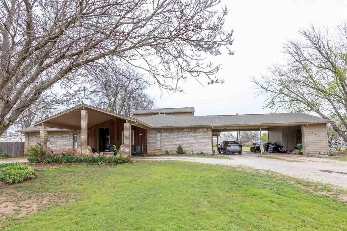 307 3rd Street, Morrison, OK 73061 - #1