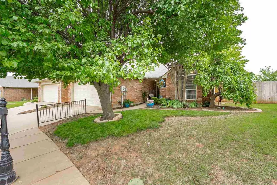 6932 NW 133rd Terrace, Oklahoma City, OK 73142-6067 - #2