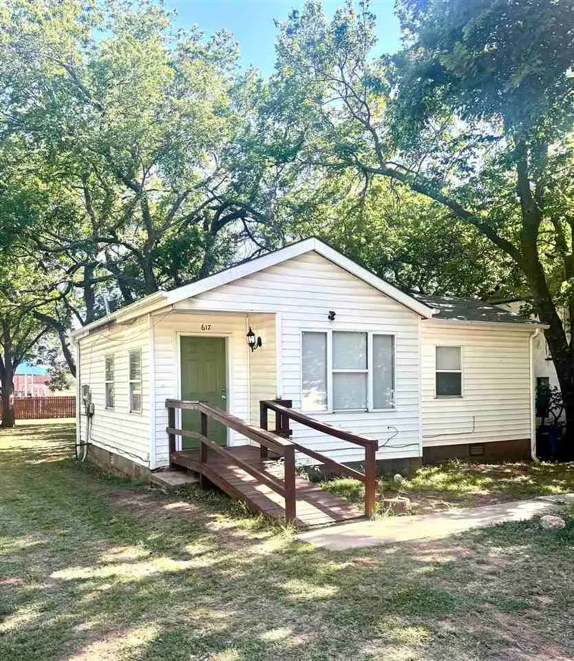 617 W 11 Street, Stillwater, OK 74074 - #1