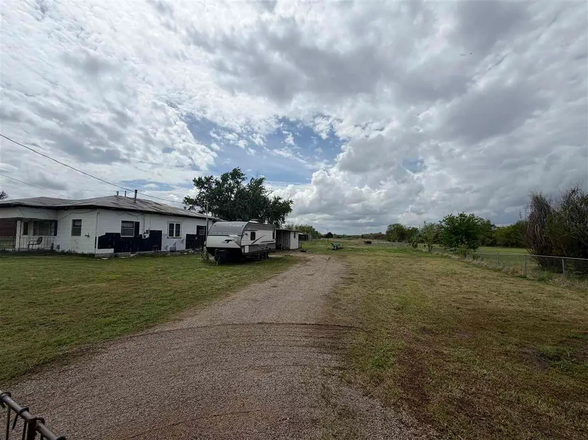 2922 N Kings Highway, Cushing, OK 74023 - #1
