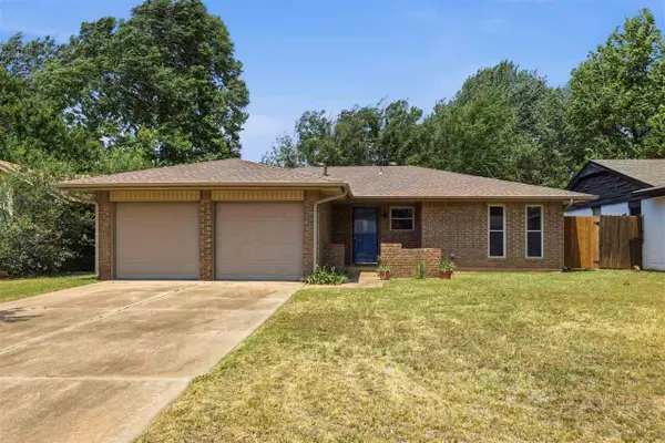 405 Meadow Lake Drive, Edmond, OK 73003