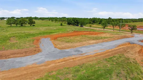 5101 W Lone Chimney Road, Glencoe, OK 74032