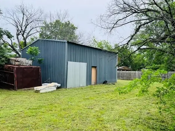 1028 E Vine Street, Cushing, OK 74023