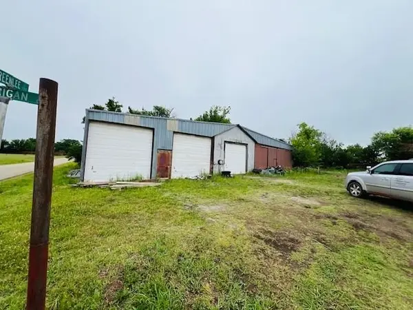 700 N Michigan, Cushing, OK 74023