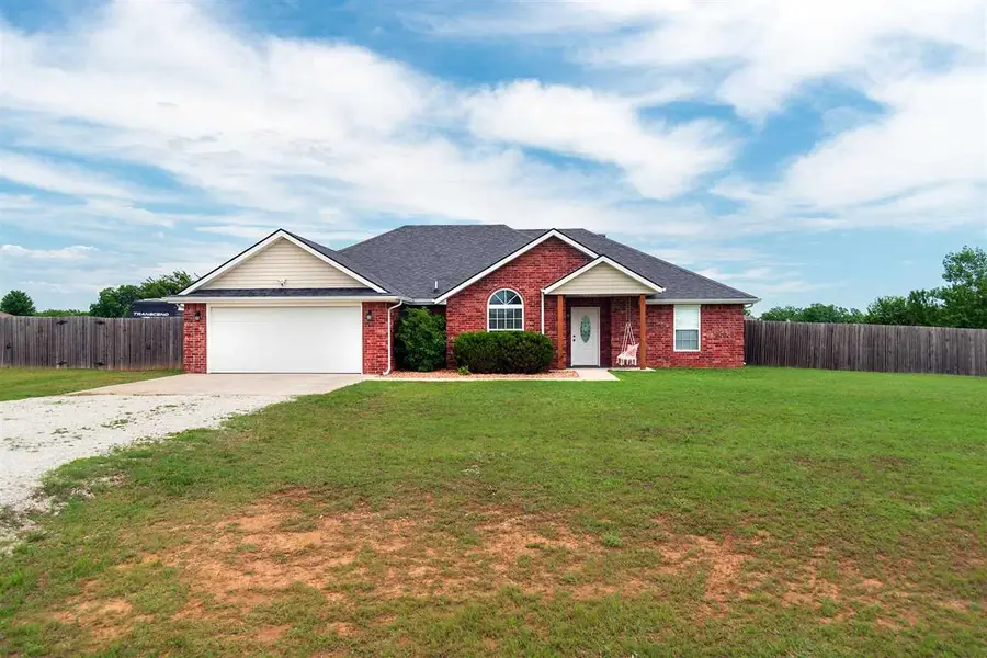 8945 Carmin, Shawnee, OK 74804 - #2