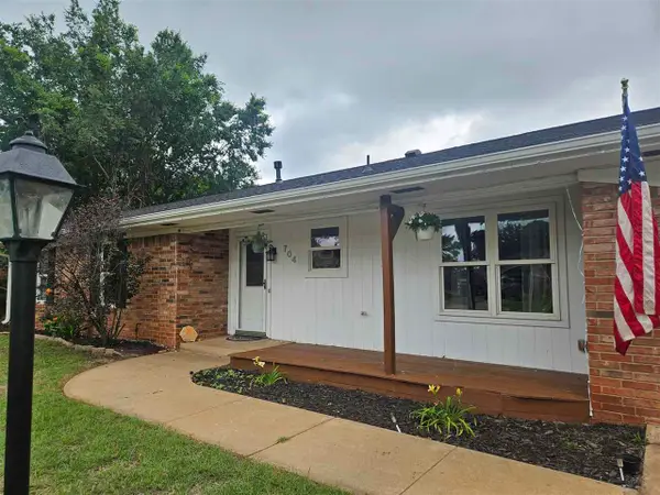 704 W Cheyenne Drive, Stillwater, OK 74075-1413