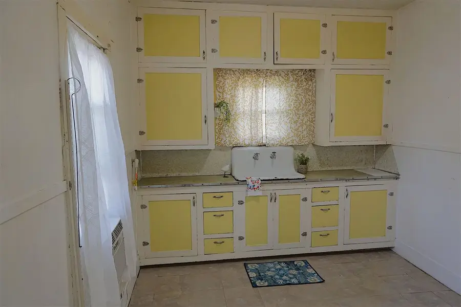 218 E Brookfield, Ponca City, OK 74601 - #2