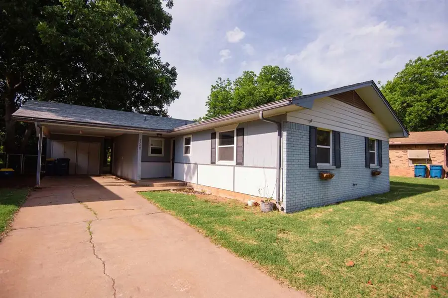 2208 W 10th Avenue, Stillwater, OK 74074 - #2