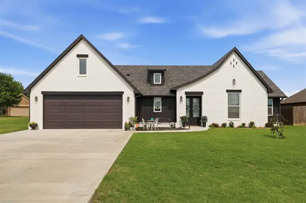 1214 N Main Street, Perkins, OK 74059