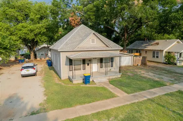 216 S Lowry Street, Stillwater, OK 74074-3655