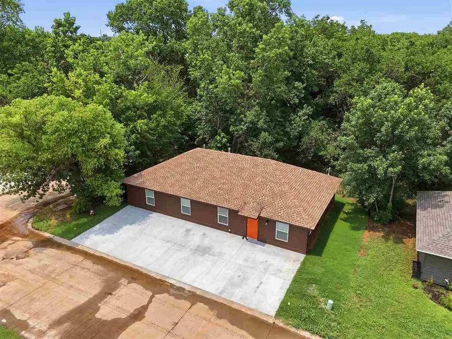 2302 E Sycamore Drive, Stillwater, OK 74075 - #2
