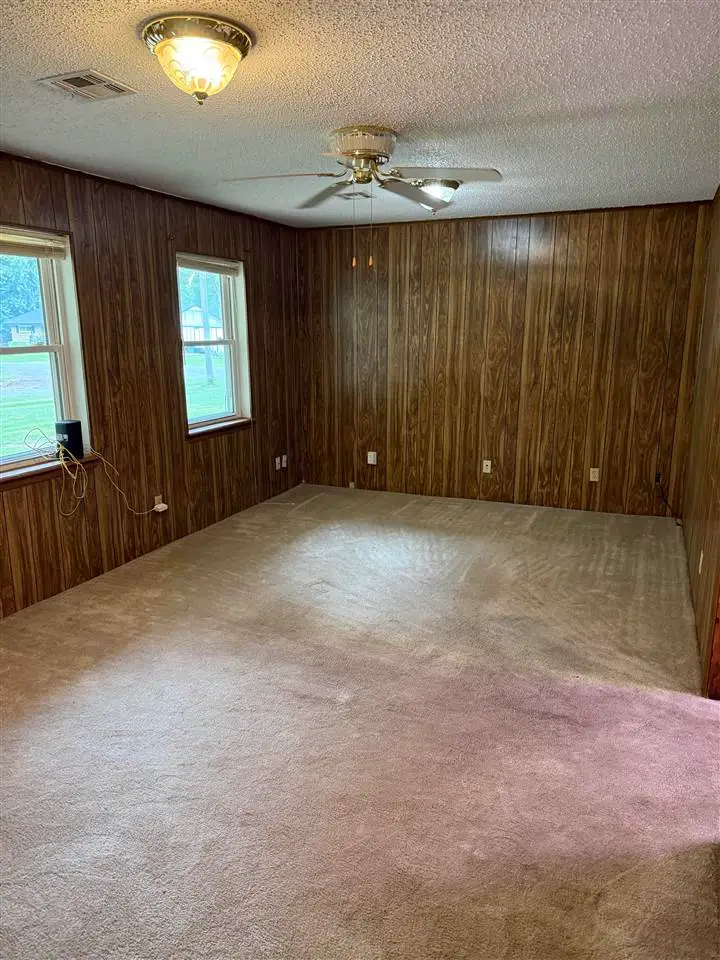 401 Cedar, Hennessey, OK 73742 - #2