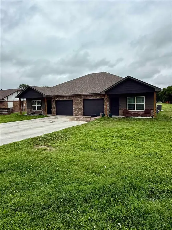 324-326 Vinnadge Avenue, Blackwell, OK 74631