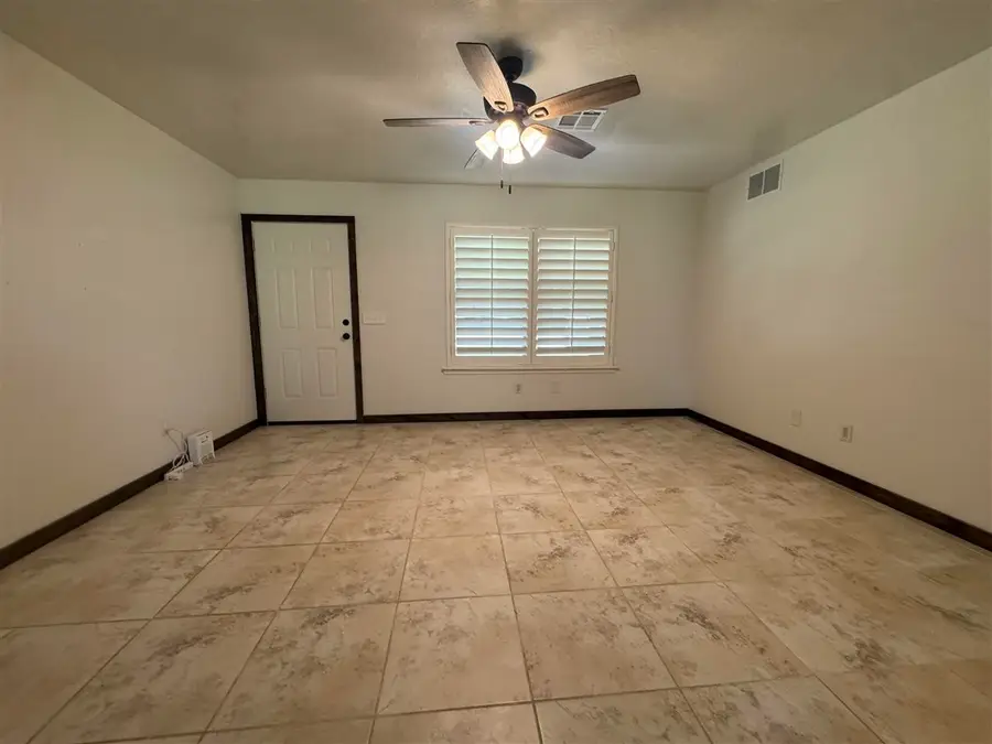 408 SE 3rd Street, Perkins, OK 74059 - #3